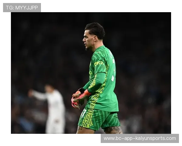 曼城锋线组合创下历史级助攻配合纪录 彰显默契与实力 曼城锋线组合创下历史级助攻配合纪录 彰显默契与实力