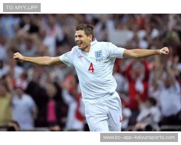 杰拉德心中遗憾未能为红军捧起英超奖杯终老利物浦成就难掩 杰拉德心中遗憾未能为红军捧起英超奖杯终老利物浦成就难掩