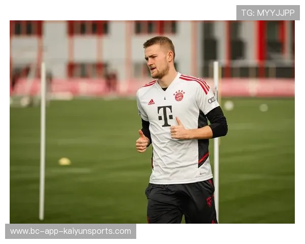 拜仁德利赫特护球稳如磐石 拜仁德利赫特护球稳如磐石