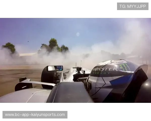 博塔斯低抓力赛道中精准漂移 博塔斯低抓力赛道中精准漂移