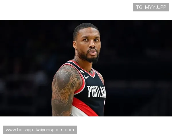 开拓者利拉德弧顶三分命中引爆看台