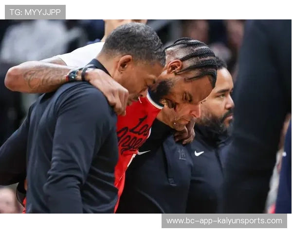 快船官员怒批裁判：这是抢劫