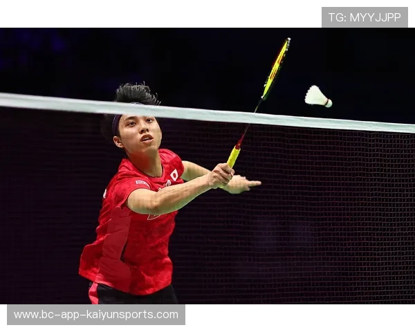 羽毛球选手的步伐控制令对手绝望